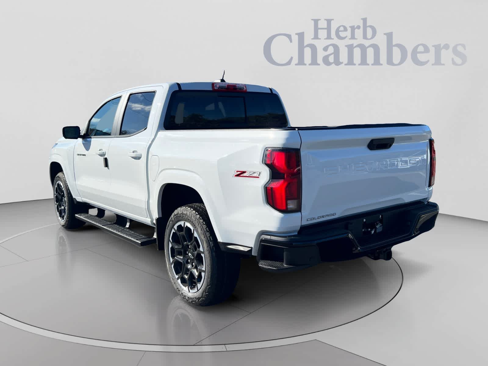 New 2026 Chevrolet Colorado Z71 w/ Technology Package AWD/4WD image 3
