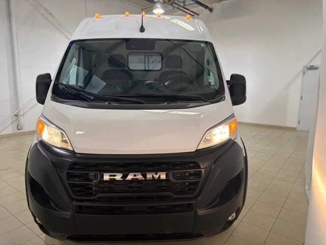 Used 2025 RAM ProMaster 2500 w/ Convenience Group FWD image 9