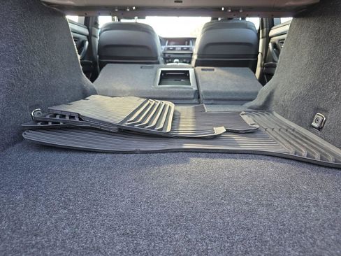 Used 2015 BMW 550i xDrive Sedan image 28