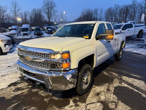 Used 2019 Chevrolet Silverado 2500 W/T image 3