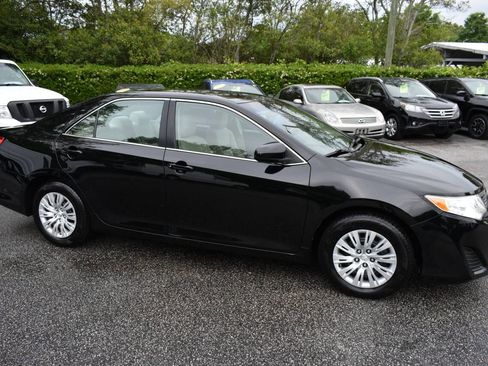 Used 2014 Toyota Camry FWD image 31