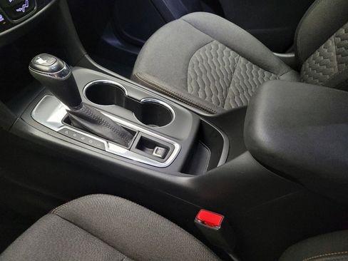 Used 2020 Chevrolet Equinox LT FWD image 26