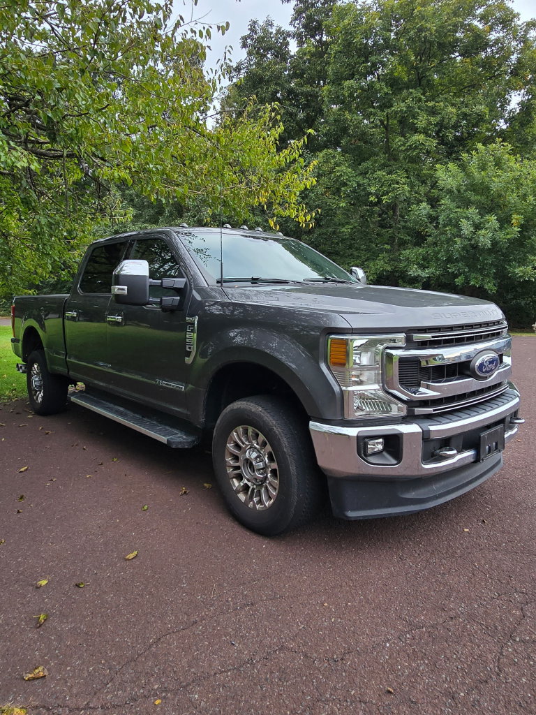 Used 2022 Ford F250 XLT w/ XLT Premium Package AWD/4WD image 2