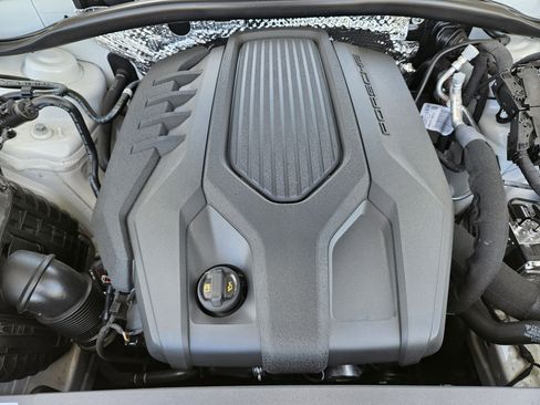 Used 2026 Porsche Macan image 30