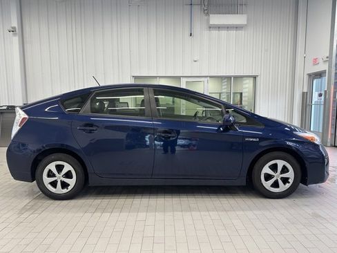 Used 2012 Toyota Prius Two image 2