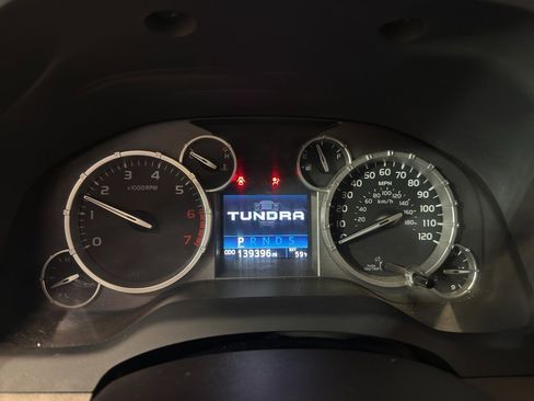 Used 2017 Toyota Tundra SR5 w/ SR5 Upgrade Package image 16