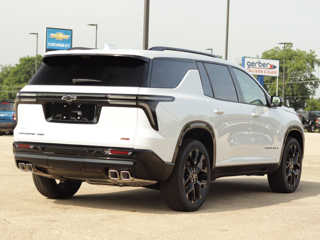 New 2026 Chevrolet Traverse RS w/ LPO, Floor Liner Package AWD/4WD image 7