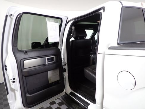 Used 2014 Ford F150 FX4 w/ Equipment Group 402A Luxury AWD/4WD image 27