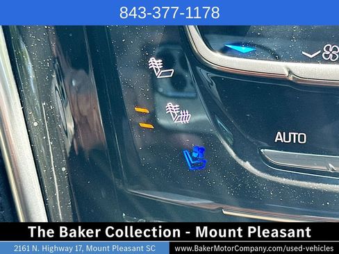 Used 2020 Cadillac Escalade Premium Luxury AWD/4WD image 21