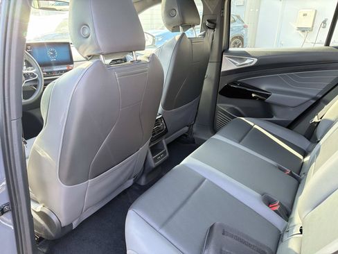 Certified 2023 Volkswagen ID.4 Pro S RWD image 10