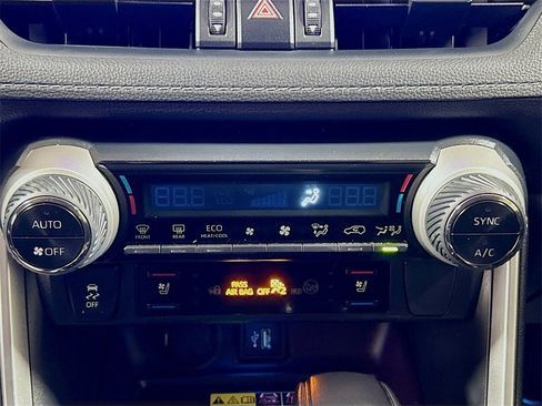 Used 2024 Toyota RAV4 Limited image 13