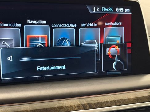 Used 2017 BMW 740i RWD image 38