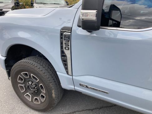 Certified 2024 Ford F350 Platinum w/ FX4 Off-Road Package image 7