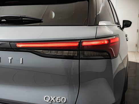 Used 2025 INFINITI QX60 Luxe AWD/4WD image 9