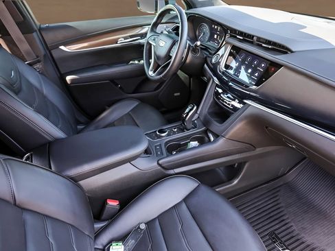 Certified 2024 Cadillac XT6 Sport w/ Platinum Package AWD/4WD image 31