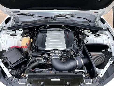 Used 2019 Chevrolet Camaro SS RWD image 29