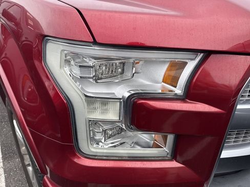 Used 2017 Ford F150 Platinum w/ Equipment Group 701A Luxury image 2