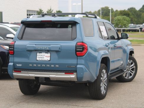 Used 2025 Toyota 4Runner Limited image 22