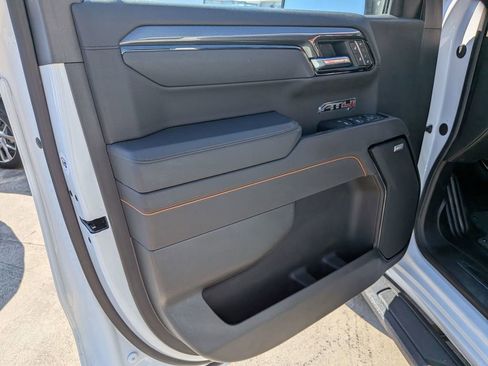 Certified 2025 GMC Sierra 1500 AT4 w/ AT4 Premium Package AWD/4WD image 8