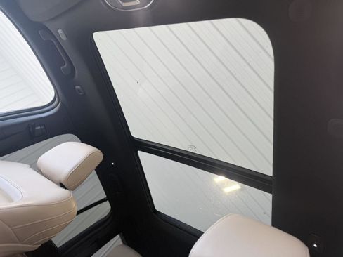 Used 2024 Jeep Grand Cherokee Limited 4xe w/ Luxury Tech Group II image 24