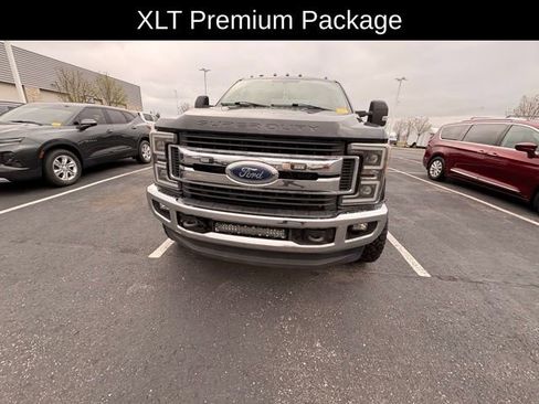 Used 2017 Ford F350 XLT w/ XLT Premium Package image 2