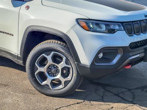 Certified 2022 Jeep Compass Trailhawk AWD/4WD image 2
