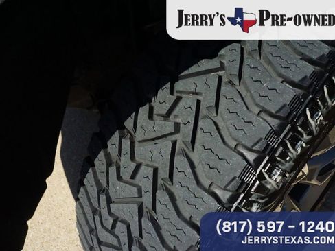 Used 2020 Chevrolet Silverado 1500 RST w/ Texas Edition AWD/4WD image 8