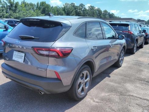 Used 2025 Ford Escape ST-Line Select AWD/4WD image 3