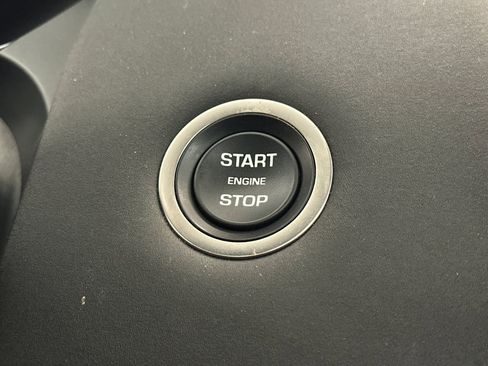 Used 2024 Land Rover Discovery Sport S image 34