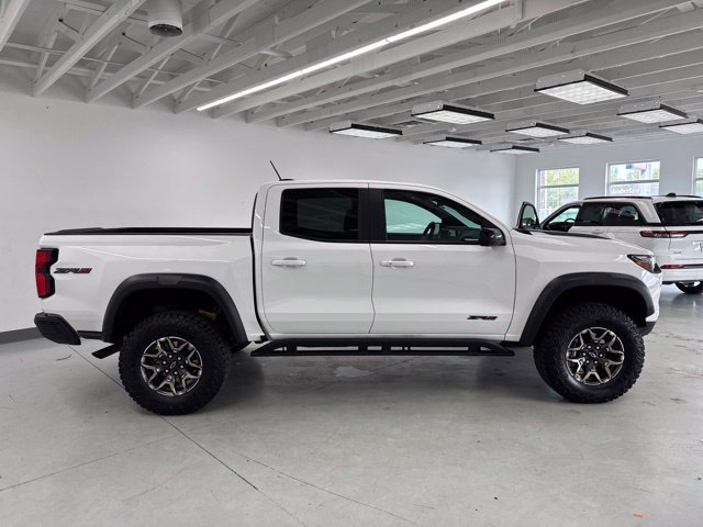 Used 2024 Chevrolet Colorado ZR2 w/ ZR2 Convenience Package III AWD/4WD image 14