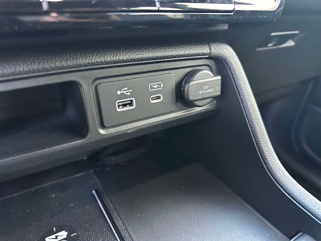 Used 2025 Honda Pilot Black Edition image 22