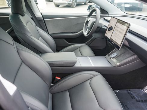 Used 2025 Tesla Model 3 Long Range image 16