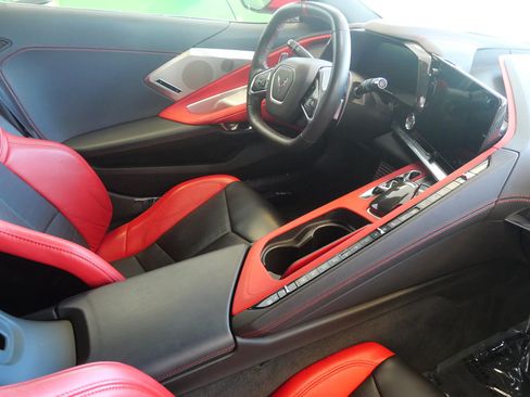 Used 2020 Chevrolet Corvette Stingray Preferred Cpe w/ 2LT Preferred Equipment Group RWD image 14
