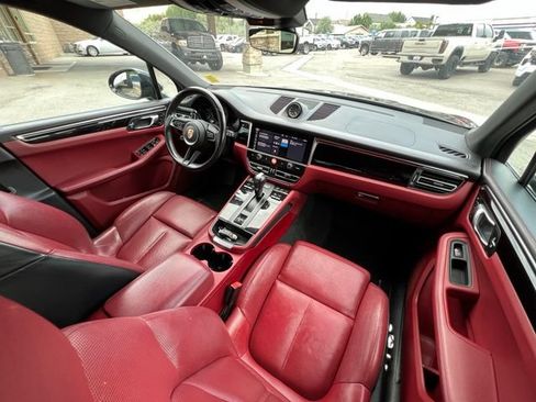 Used 2023 Porsche Macan Turbo AWD/4WD image 19