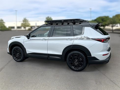 New 2025 Mitsubishi Outlander AWD image 5