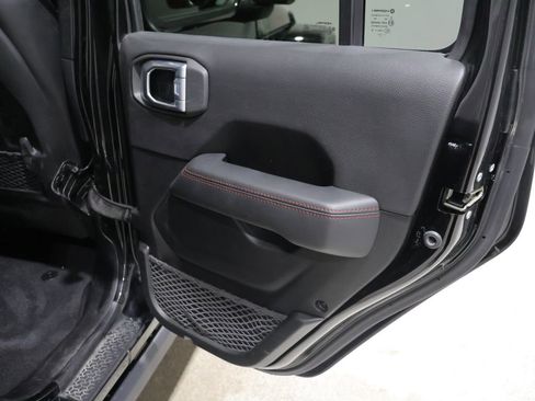 Certified 2021 Jeep Gladiator Rubicon AWD/4WD image 21