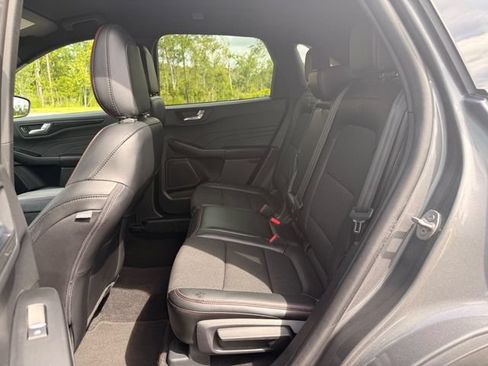 Used 2025 Ford Escape ST-Line AWD/4WD image 7