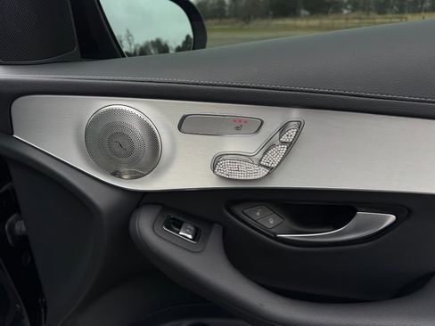 Used 2023 Mercedes-Benz GLC 300 4MATIC Coupe image 15