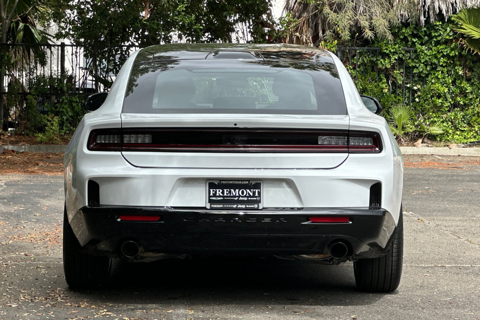 New 2026 Dodge Charger R/T w/ Blacktop Package AWD/4WD image 4