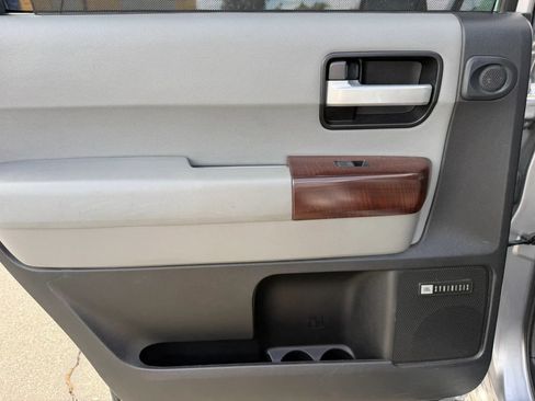 Used 2013 Toyota Sequoia Platinum RWD image 12