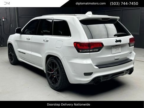 Used 2020 Jeep Grand Cherokee SRT image 5