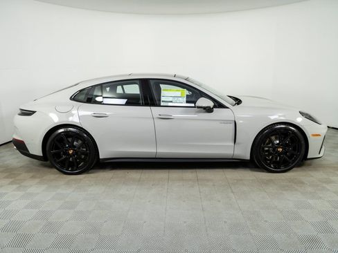 New 2026 Porsche Panamera 4 E-Hybrid image 28