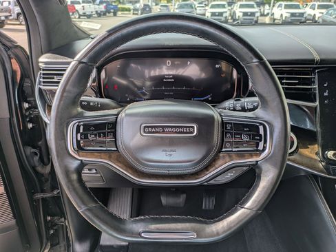 Used 2023 Jeep Grand Wagoneer Series II w/ Premium Group II AWD/4WD image 20