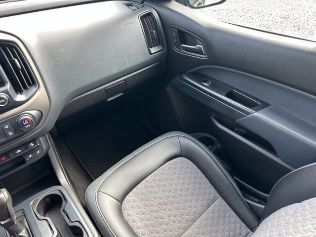 Used 2017 Chevrolet Colorado Z71 AWD/4WD image 21