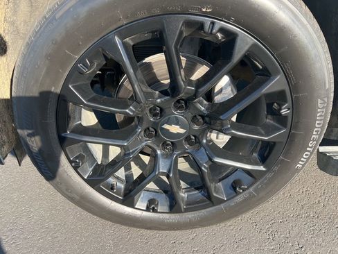 Used 2023 Chevrolet Tahoe High Country image 15