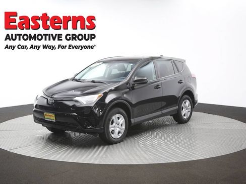 Used 2018 Toyota RAV4 LE w/ All Weather Liner Package FWD image 55
