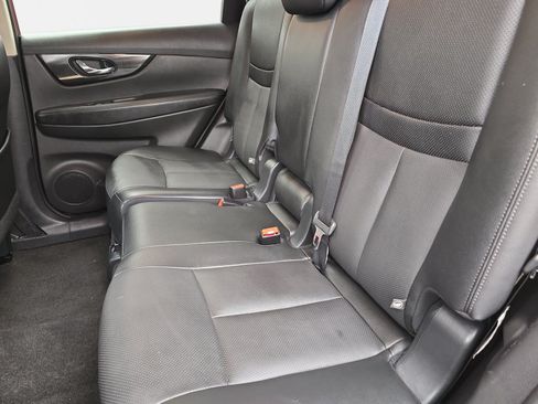 Used 2017 Nissan Rogue SL w/ SL Premium Package AWD/4WD image 11