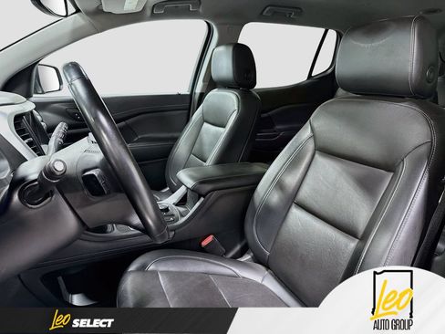 Used 2023 GMC Acadia SLT AWD/4WD image 25