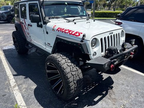 Used 2018 Jeep Wrangler Unlimited Sport S AWD/4WD image 3