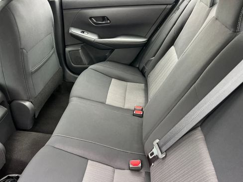 Used 2024 Nissan Sentra SV FWD image 5